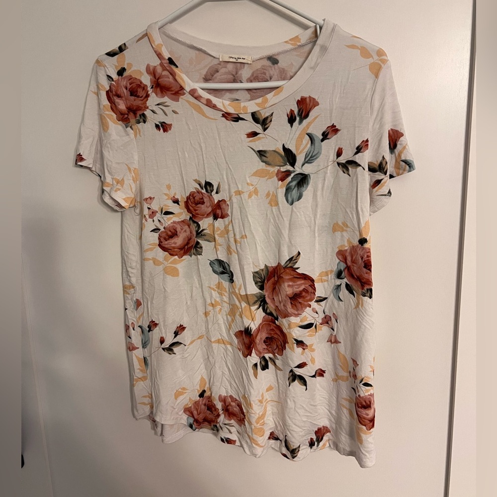 Floral women’s top size large
